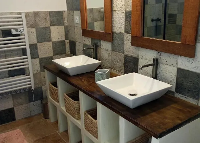 La Maison Lotoise D'alice Et Jeanne *